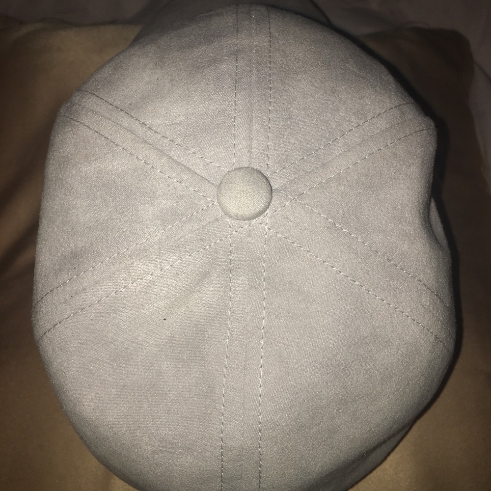 Suede H&M hat - Picture 2 of 6